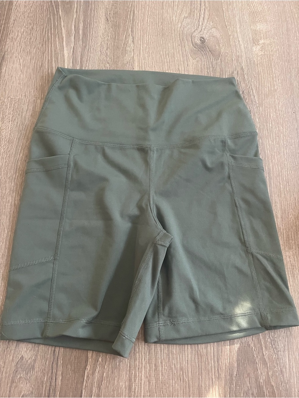 Yogalicious Olive Green High-Rise Athletic Bike Shorts with Side Pockets